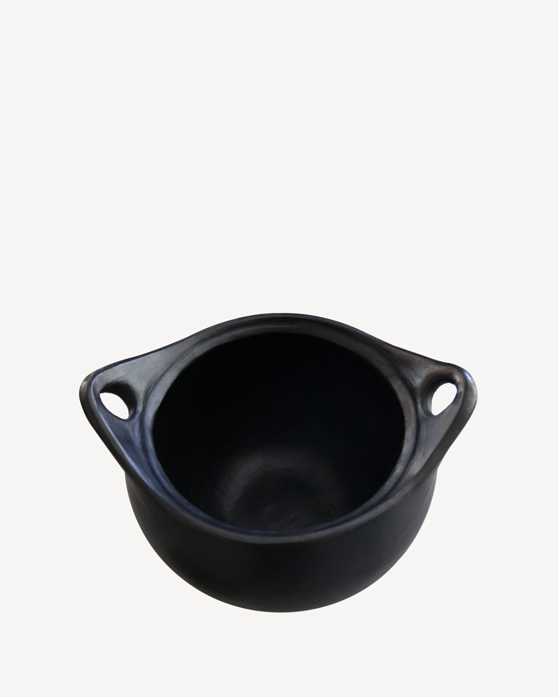 Cocotte haute ronde en argile noire Chamba - Ø30 cm - Image 4